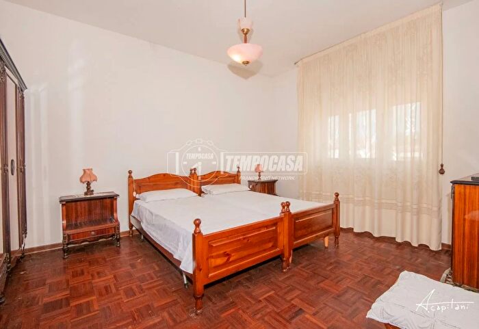 Casa con 5 locali in vendita in Via Trieste, Fratta Polesine