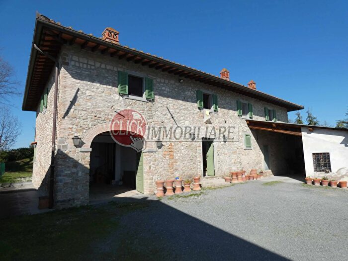 Casa con 11 locali in vendita in Borgo San Lorenzo