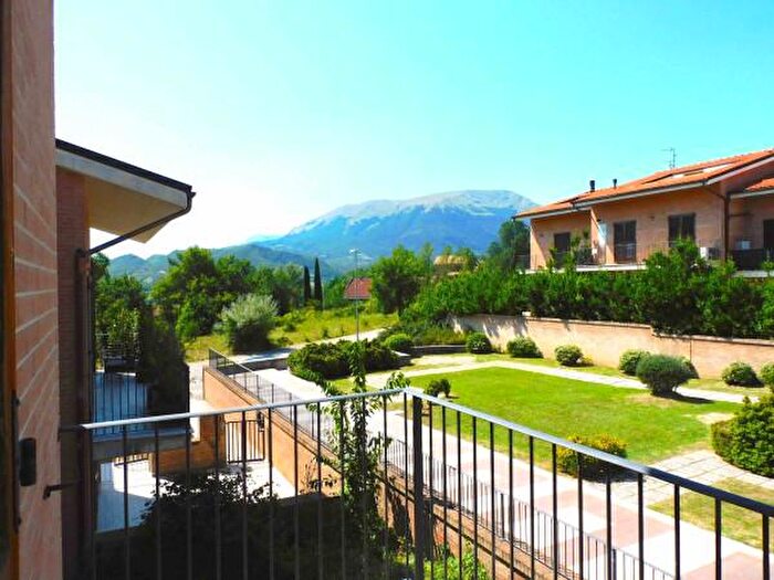Casa con 6 locali in vendita in Via Alcide De Gasperi, Sarnano