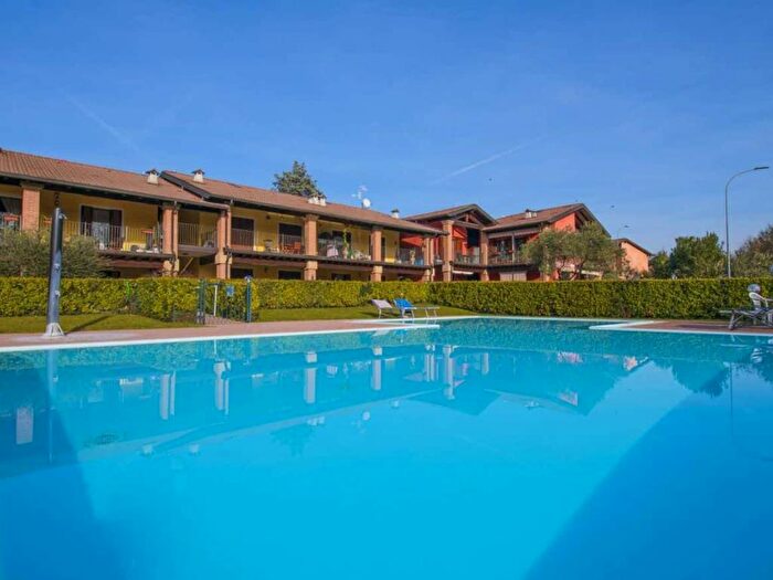 Appartamento bilocale in affitto in Via Martiri del Lavoro di Marcinelle, Centro, Peschiera del Garda