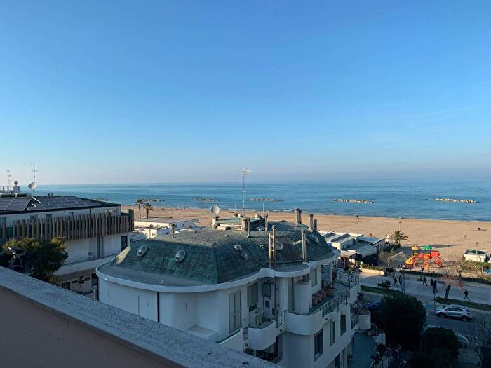 Casa trilocale in affitto in Viale Regina Elena, Piazza Salotto Corso Umberto, Pescara