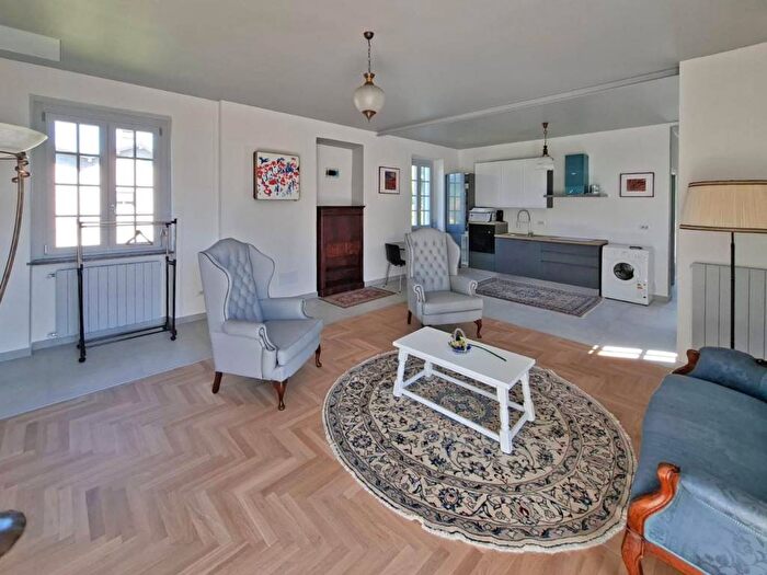 Casa trilocale in affitto in Via Angera, Lisanza, Sesto Calende