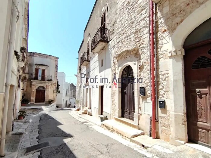 Casa con 6 locali in vendita in Carovigno