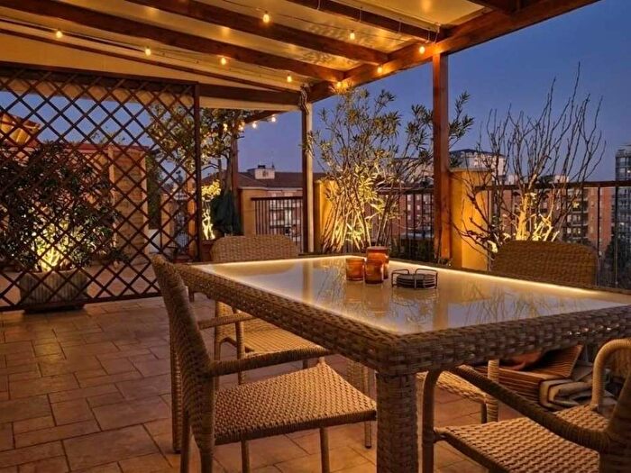 Appartamento trilocale in affitto in via GIAMBELLINO, Giambellino, Milano