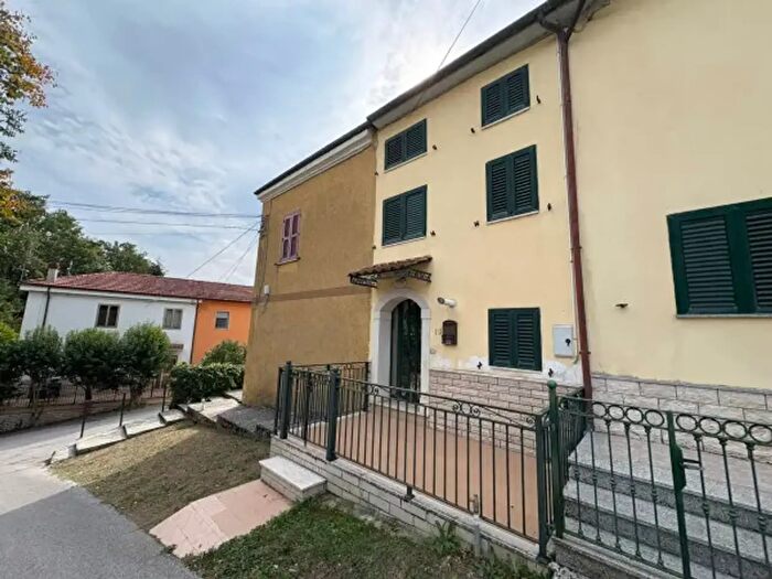 Casa trilocale in vendita in Via Colle Manieri, Cantalupo Nel Sannio