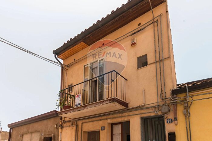 Casa con 5 locali in vendita in Via Birdirimi, Caltagirone