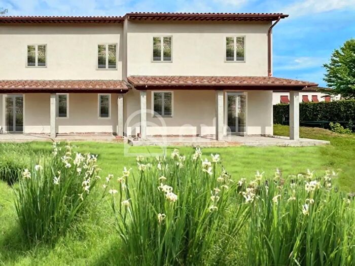 Casa con 11 locali in vendita in a per, Capannori