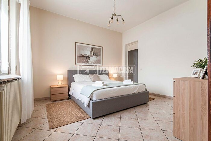 Casa quadrilocale in vendita in Desio