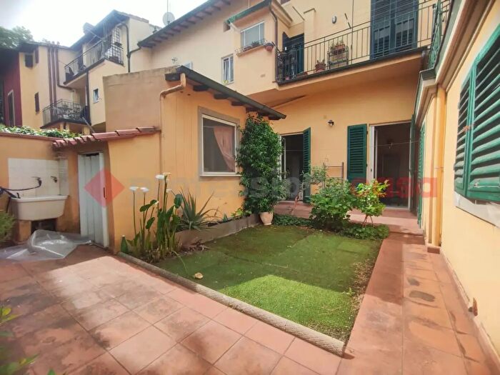 Appartamento quadrilocale in vendita in Viale Manfredo Fanti, Firenze