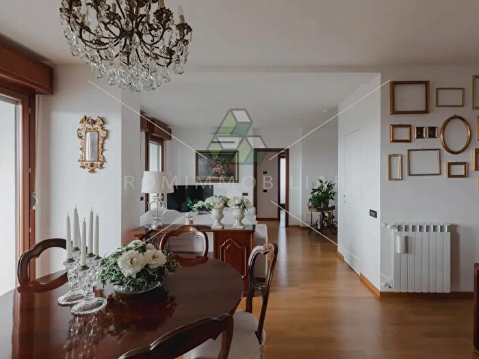 Appartamento trilocale in vendita in Via Giovanni Lampariello, Roma