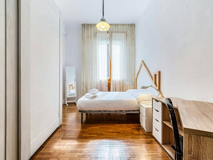 Appartamento trilocale in affitto in Via Lepontina, Farini, Milano