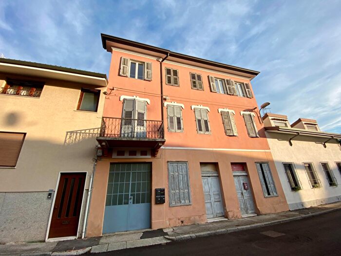 Case in Vendita e in Affitto - 3