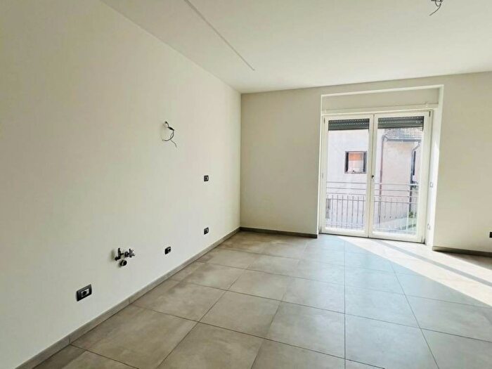 Appartamento trilocale in affitto in Via Villanuova, Centro, Bulciago