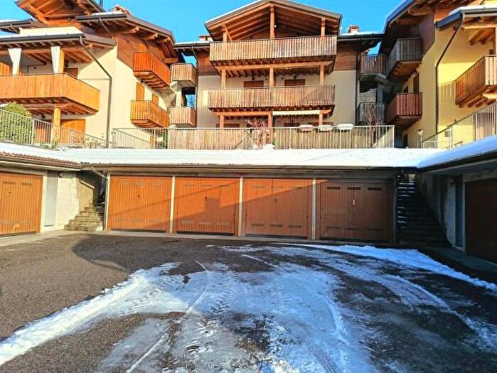 Casa trilocale in vendita in Serina