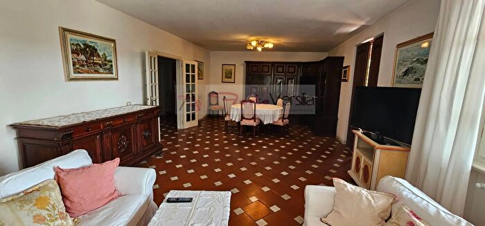 Casa con 11 locali in vendita in Via Viner, Forte Dei Marmi