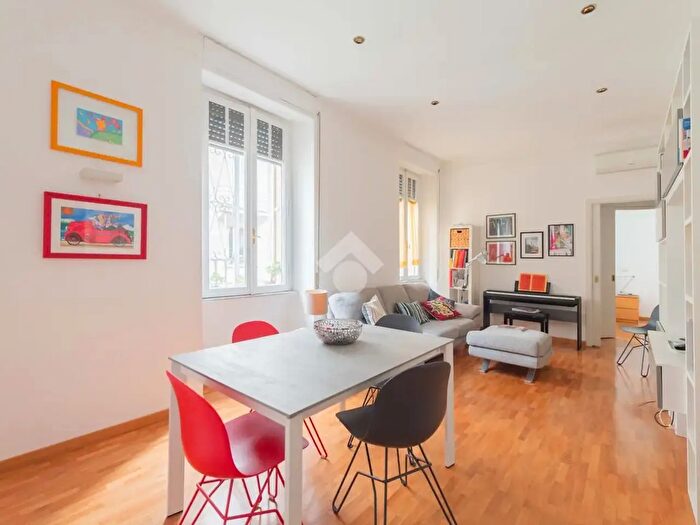 Appartamento trilocale in vendita in Via Panaro, Roma