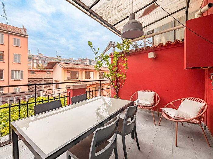 Appartamento con 5 locali in affitto in Corso San Gottardo, Milano