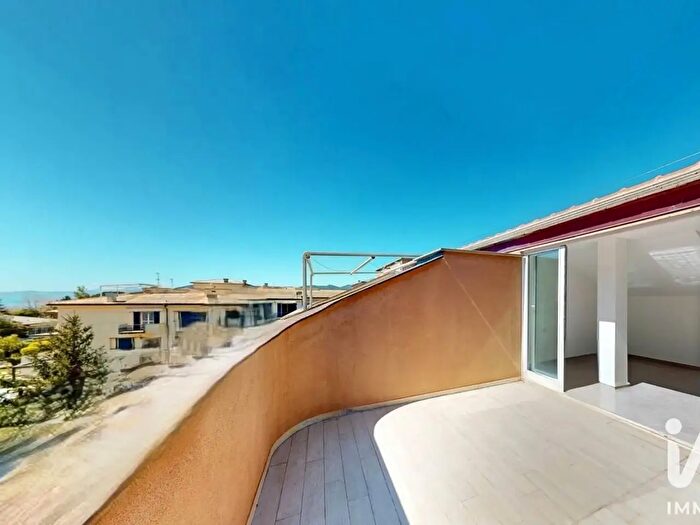 Appartamento con 7 locali in vendita in Via della Pineta, Arenzano