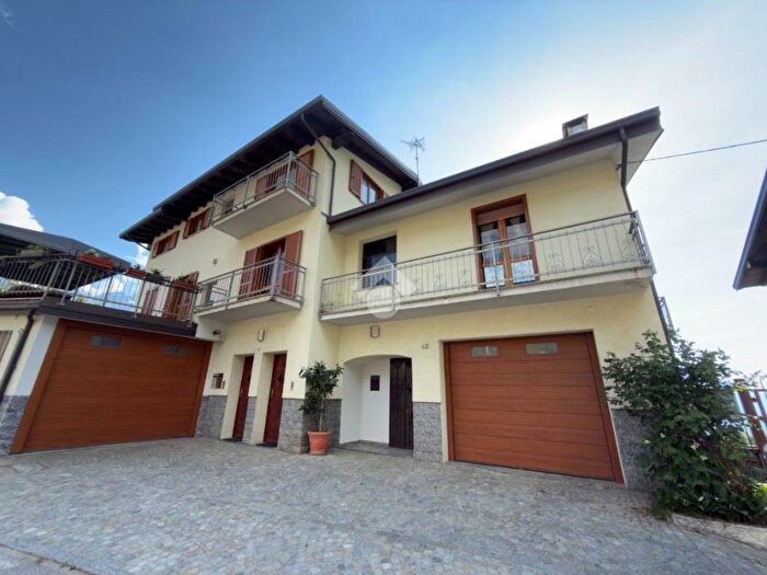 Casa con 6 locali in affitto in Via San Giovanni, San Giovanni, Teglio
