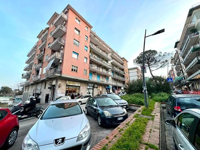 Appartamento quadrilocale in vendita in Via Nicolardi, Napoli