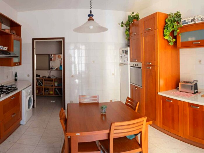 Appartamento trilocale in affitto in Via delle Rose, Corsico