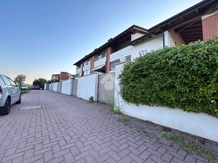 Appartamento trilocale in vendita in Via Dante Alighieri, Comacchio