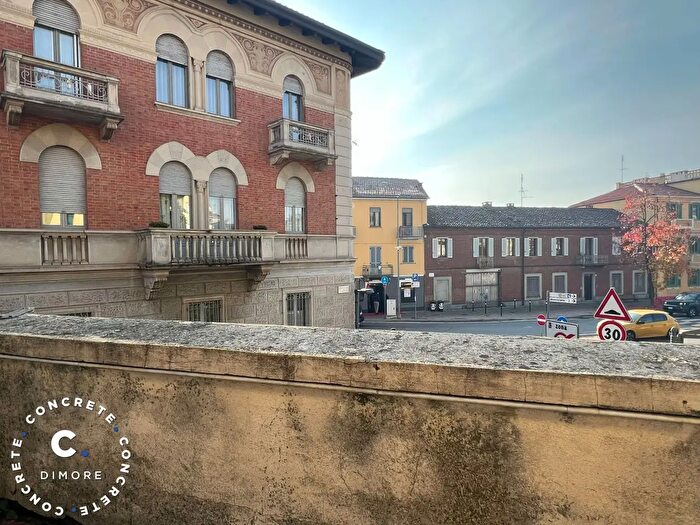 Appartamento con 5 locali in vendita in Via Roma, Chieri