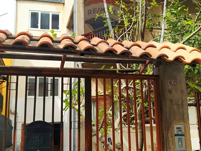 Casa con 20 locali in vendita in Via del Papiro, Catania
