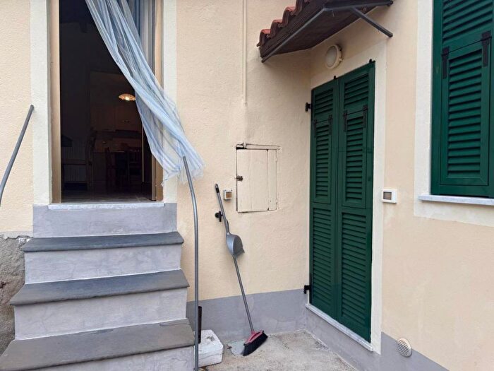 Casa con 5 locali in affitto in Centro, Chiusanico