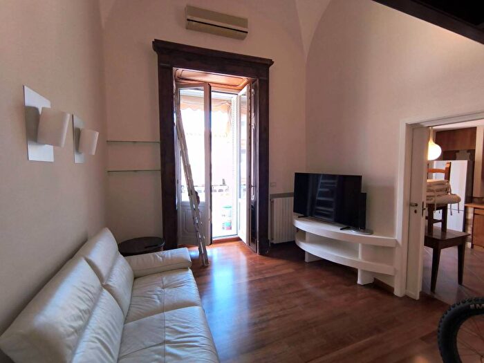 Appartamento quadrilocale in affitto in Via Francesco Crispi, Piazza Amedeo Parco Margherita, Napoli