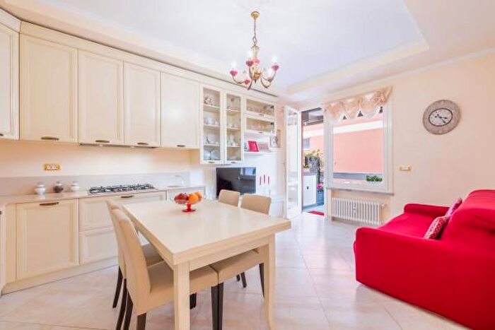 Appartamento trilocale in vendita in Bordighera