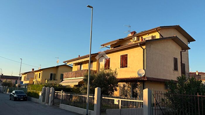 Appartamento trilocale in vendita in Via Fantoni, Bedizzole