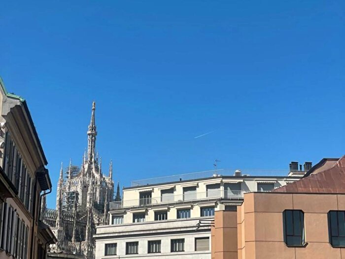 Appartamento bilocale in affitto in Piazza Santo Stefano, Missori, Milano