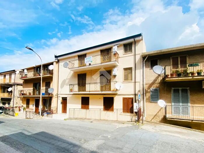 Appartamento trilocale in vendita in Corso S Benedetto, Cetraro