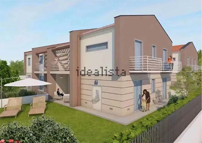 Appartamento con 5 locali in vendita in Castelnuovo Magra