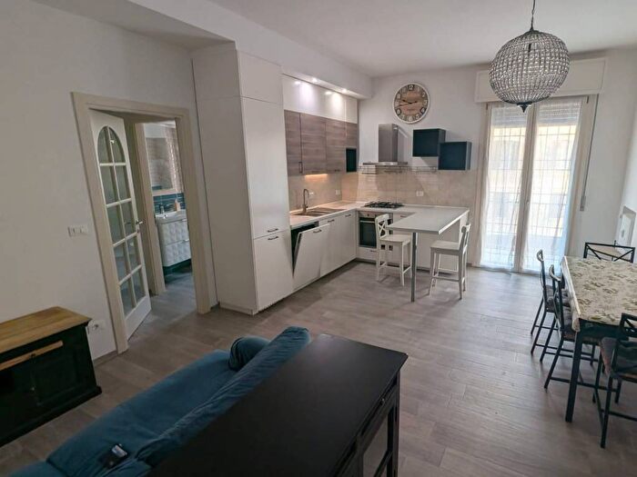 Appartamento trilocale in affitto in Bolognina, Bologna