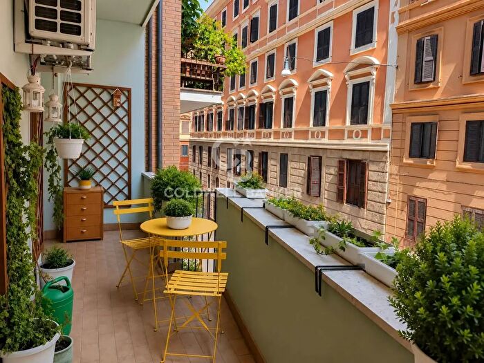 Appartamento quadrilocale in vendita in Via Gaetano Sacchi, Roma