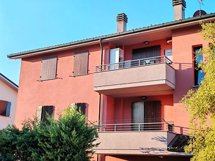 Appartamento trilocale in vendita in Via Ilaria Alpi, Massa Lombarda