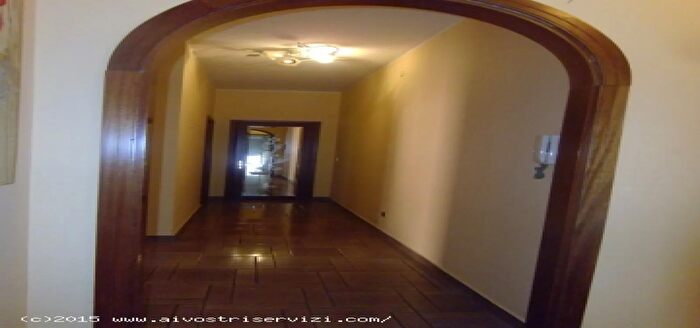 Appartamento trilocale in vendita in Via Menfi Siracusa, Siracusa