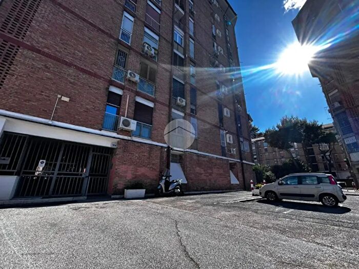 Appartamento quadrilocale in vendita in Via Giustiniano, Napoli