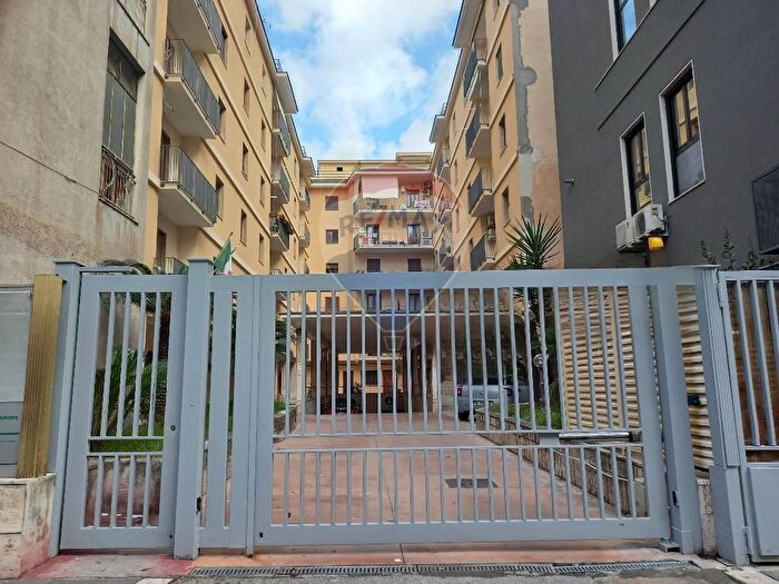 Appartamento quadrilocale in vendita in Via Roma, Caserta