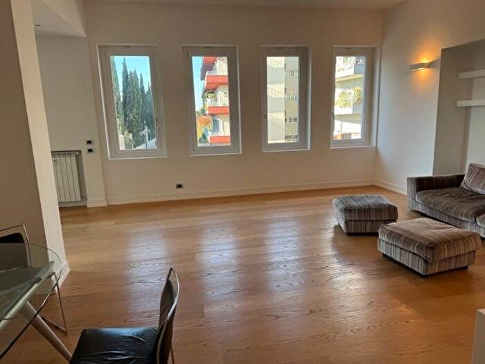 Appartamento quadrilocale in affitto in Via dei Monti Parioli, Parioli, Roma