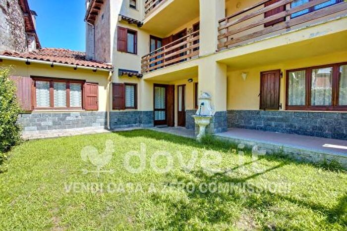 Casa con 5 locali in vendita in Via Marco Formentini, Montegrino Valtravaglia