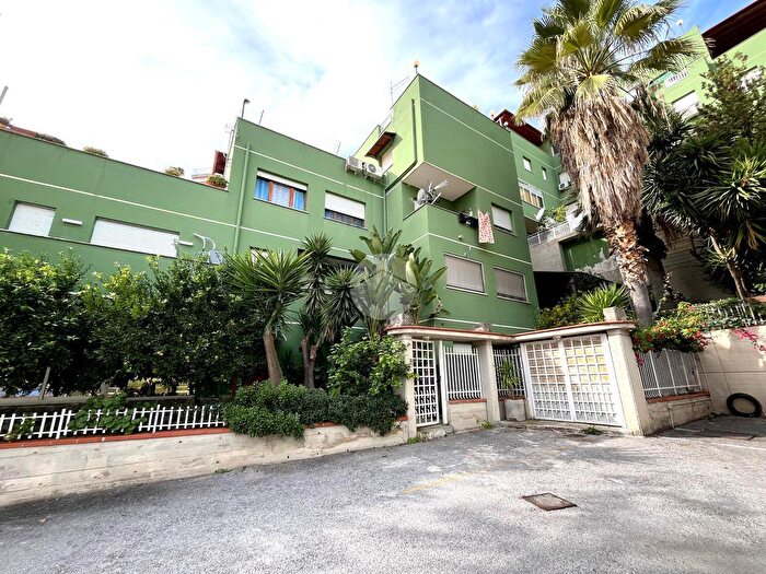 Appartamento trilocale in vendita in Via Torre delle Palme, Palermo