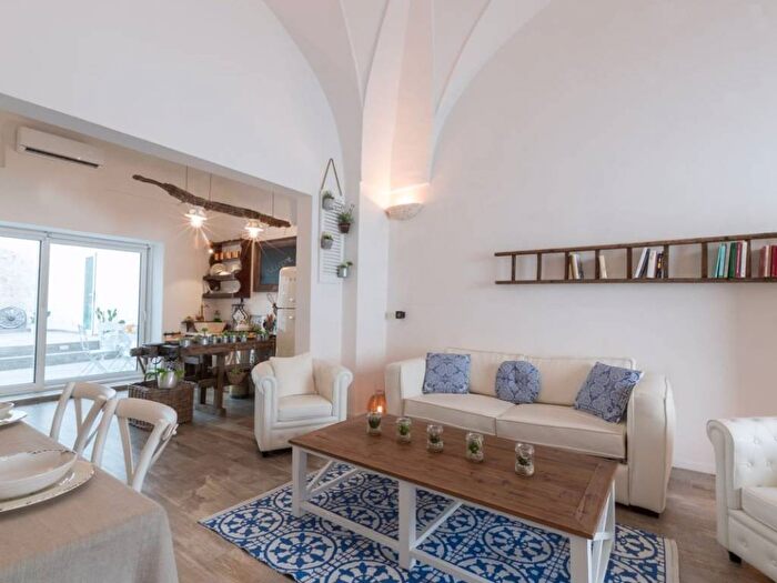 Casa trilocale in affitto in via saponea, Centro Storico, Brindisi