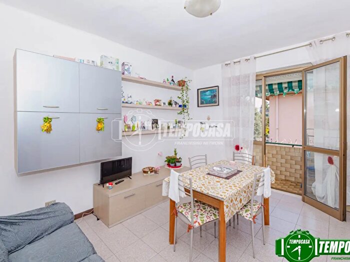 Appartamento trilocale in vendita in Via XXV Aprile, Voghera