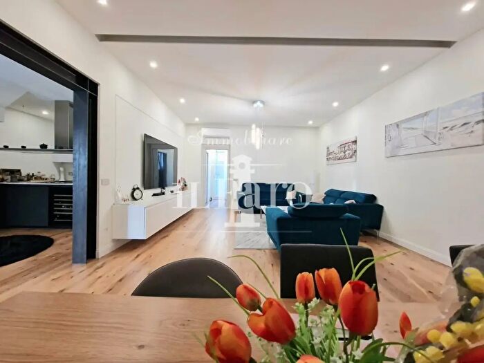 Casa con 6 locali in vendita in Aleloggia, Campi Bisenzio