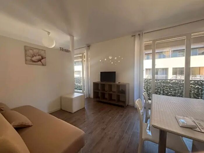 Appartamento bilocale in vendita in Piazza Unità dItalia, Vimercate