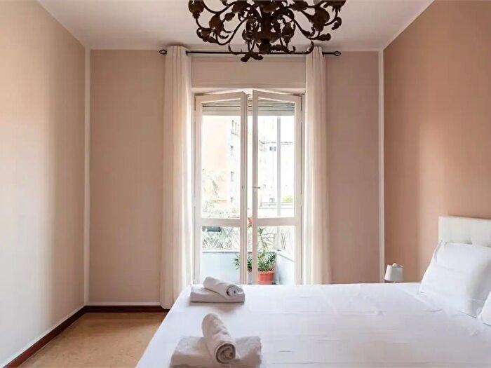 Appartamento trilocale in affitto in Via Giacomo Venezian, Milano