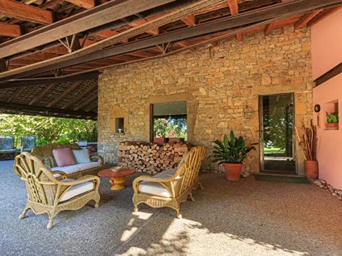 Casa con 6 locali in vendita in Località Lodola, Gropparello